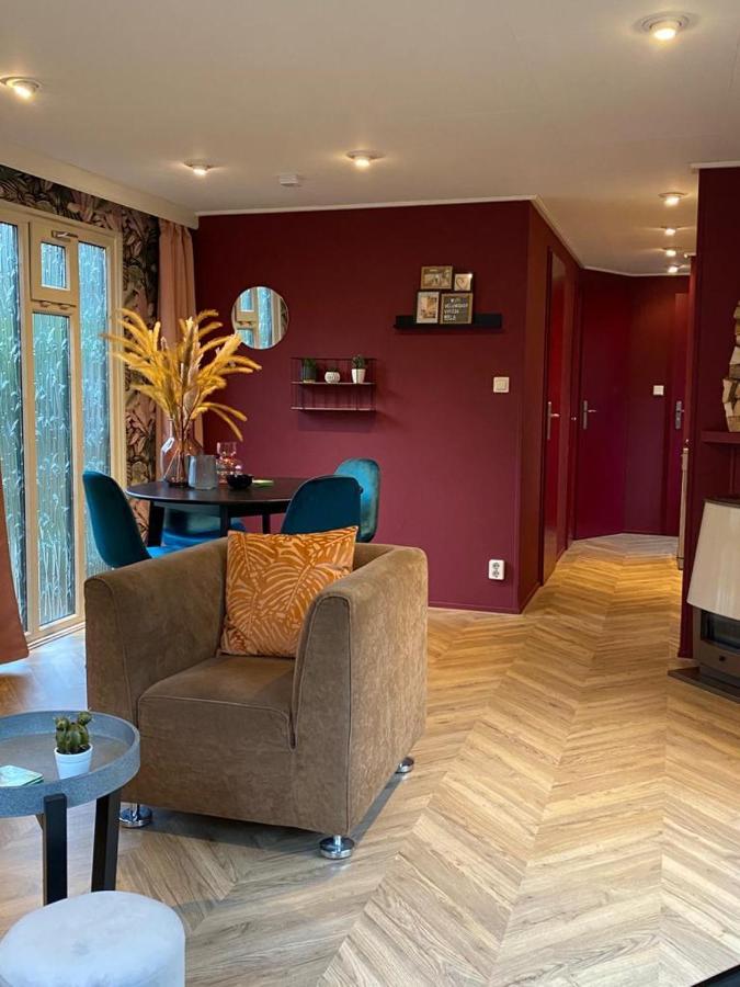 Sfeervolle Chalet Op De Veluwe In Hoenderloo Hotel Eksteriør billede