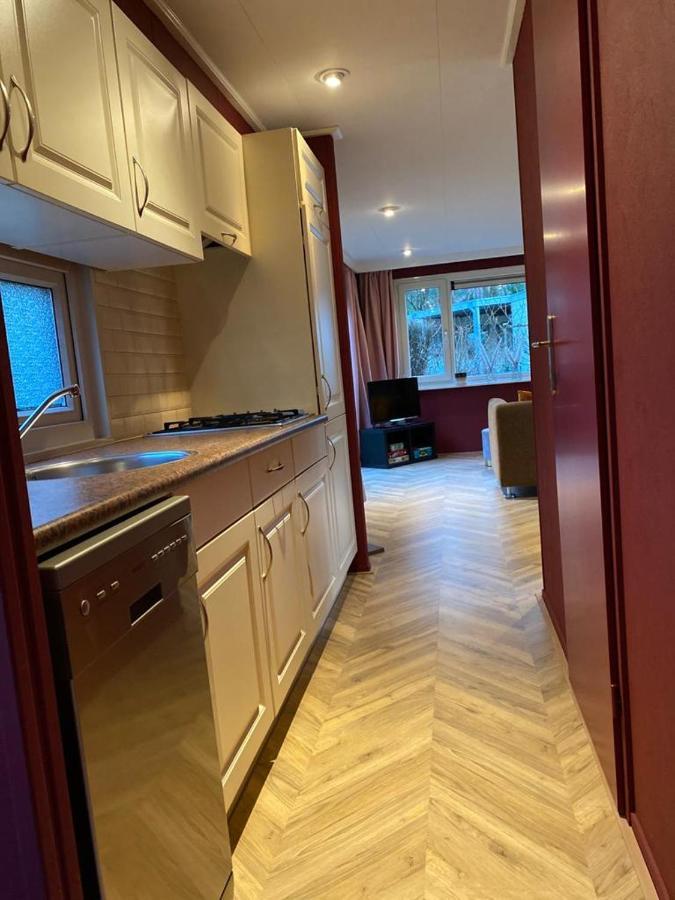Sfeervolle Chalet Op De Veluwe In Hoenderloo Hotel Eksteriør billede