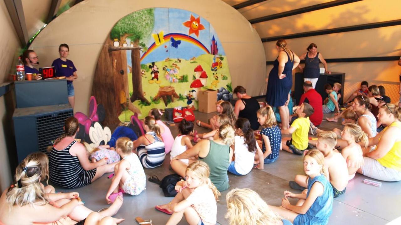 Sfeervolle Chalet Op De Veluwe In Hoenderloo Hotel Eksteriør billede