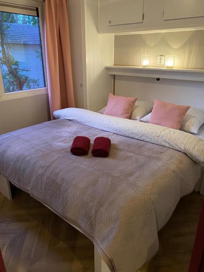 Sfeervolle Chalet Op De Veluwe In Hoenderloo Hotel Eksteriør billede