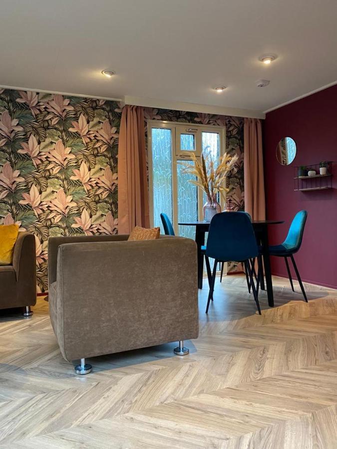 Sfeervolle Chalet Op De Veluwe In Hoenderloo Hotel Eksteriør billede