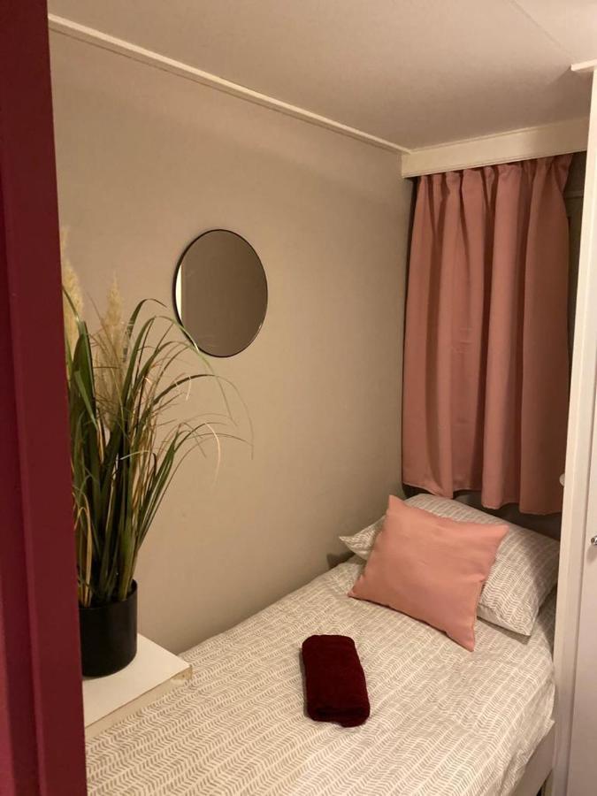 Sfeervolle Chalet Op De Veluwe In Hoenderloo Hotel Eksteriør billede